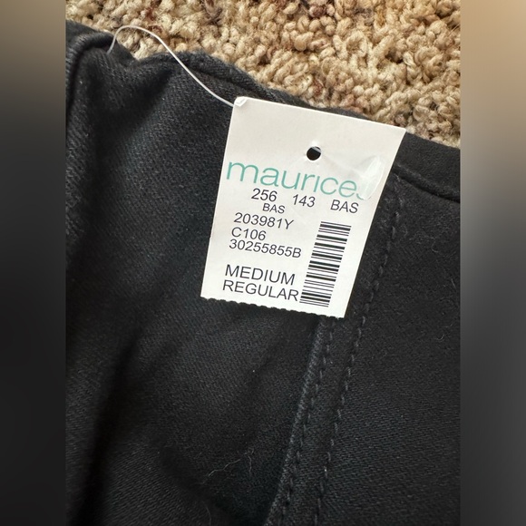 NWT - Maurices Black Jeans - Picture 2 of 3